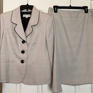 EVAN PICONE BUSINESS SUIT!!